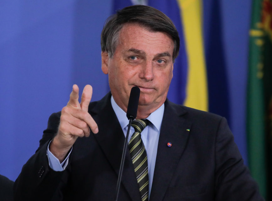 'Não pode um juiz decidir se você vai ou não tomar vacina', diz Bolsonaro